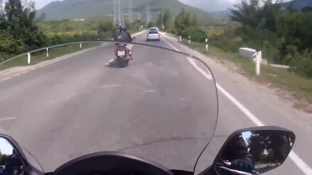 YAMAHA FJR 1300 VS SYM JOYMAX 300I смотреть онлайн