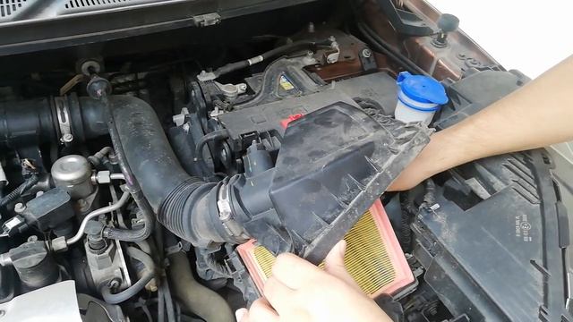 Change FORD EcoSport Air Filter in 1 Minute || Do It Yourself || DIY смотреть онлайн