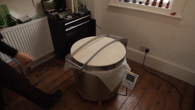 Nabertherm 45/L unboxing and introduction to my first ever kiln│supplies haul│home studio set up! смотреть онлайн