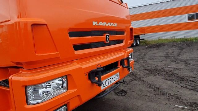 Эти парни купили надежный Камаз 43118 лесовоз с ГМУ. Отгрузка в Томскую область.