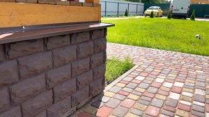 Выполнение работ по зашивке цоколя фундамента дома на винтовых сваях в Санкт-Петербурге, ЛО, Тосно