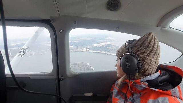 Cessna-182 Зимний полет или давайте сделаем воздушную яму. смотреть онлайн