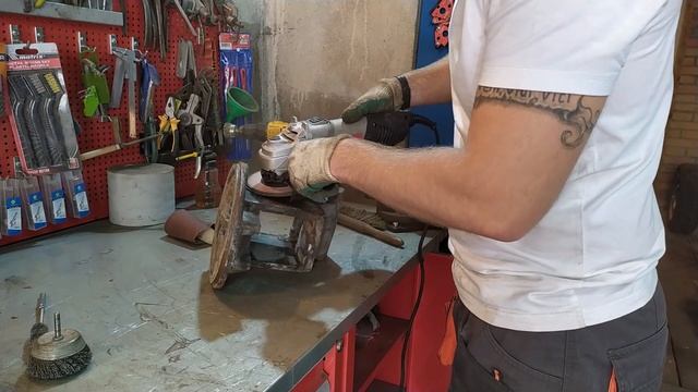РЕСТАВРАЦИЯ СОВЕТСКИХ ТИСКОВ смотреть онлайн