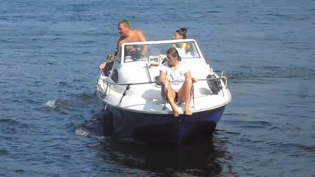 Neva river 27.07.2014 Нева (Катера Р 25-13 С Ц,Р 31-43 Л Х) смотреть онлайн