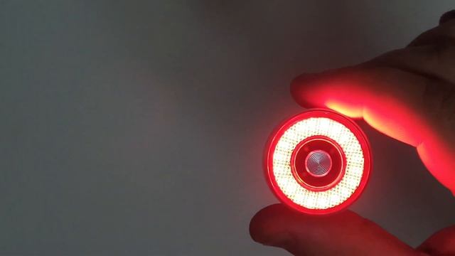 ЛУЧШИЙ велосипедный задний фонарь Q5 смотреть онлайн