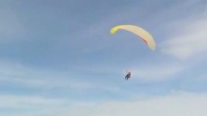 жесть, экстримал разбился на параплане в горах