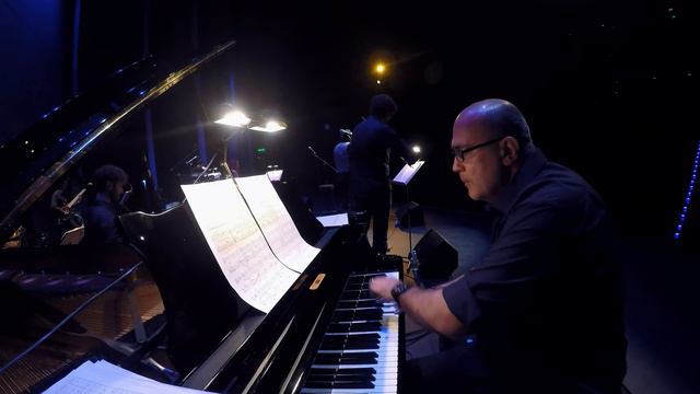 ANTONIS SOUSAMOGLOU: POETS WITH HANGOVER - April 2016 смотреть онлайн