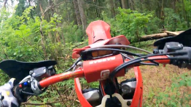 Эндуро прохват с Романом Курбатовом в Москве. Видео, от которого закружится голова. смотреть онлайн