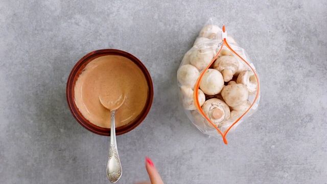 ? Шашлык из шампиньонов на углях — видео рецепт. Шампиньоны в майонезном маринаде на мангале! смотреть онлайн