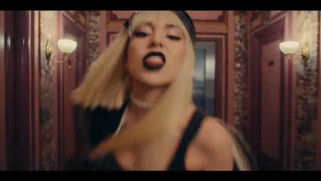 Tiesto & Ava Max - The Motto смотреть онлайн