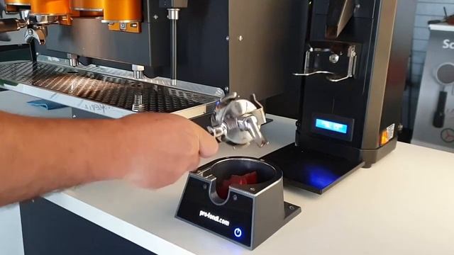 Pro Fondi EVO - Otomatik Kahve Posa tTemizleyici смотреть онлайн