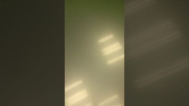 Купленный телефон оказался "утопленником", сотрудники магазина ржут... смотреть онлайн