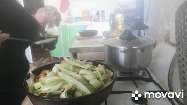 ОВОЩНОЙ ЖАРЕННЫЙ САЛАТ ВЗЯТ С ЮТЮБА смотреть онлайн