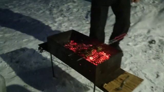Новогодние гуляния/ Самовар без трубы/ Салют смотреть онлайн