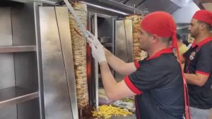 Жители Дубая без ума от невероятной сирийской шаурмы!