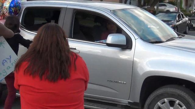 My daughter, Meagan's Drive-By Birthday Parade. Happy Sweet 16 Meagan! смотреть онлайн