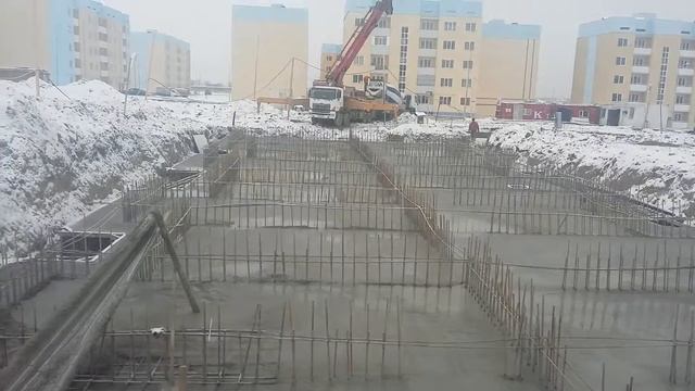 Автобетононасос заливка 400 кубов смотреть онлайн