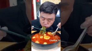 КИТАЙЦЫ ЕДЯТ НА КАМЕРУ!!! 🍝🥢🍝🥢