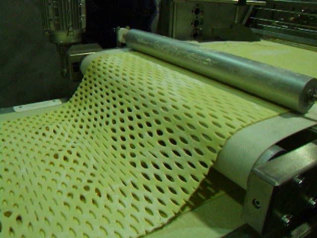 Вал сеточка для нарезки и декорирования теста #нождлятеста #нарезкатеста #кондитерскоеоборудование смотреть онлайн