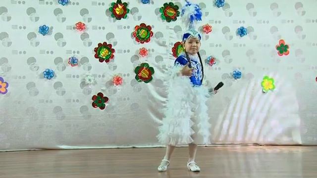 Песня "Мен қазақтың қызымын" смотреть онлайн
