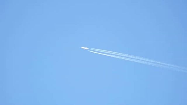 FUJIFILM FINEPIX SL1000 .....OUTSTANDING ZOOM ON AIRPLANE смотреть онлайн