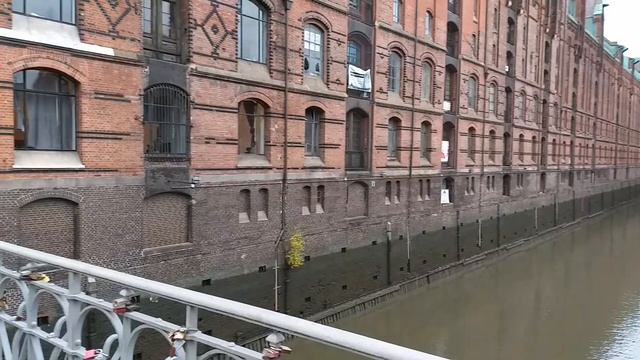 Hamburg (Эльбская филармония), Germany. Наша прогулка по городу. смотреть онлайн