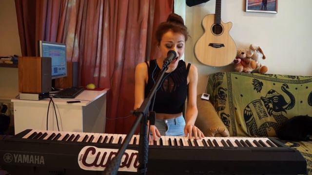 Radiohead - Creep (Cover by Оксана Алёшина) смотреть онлайн
