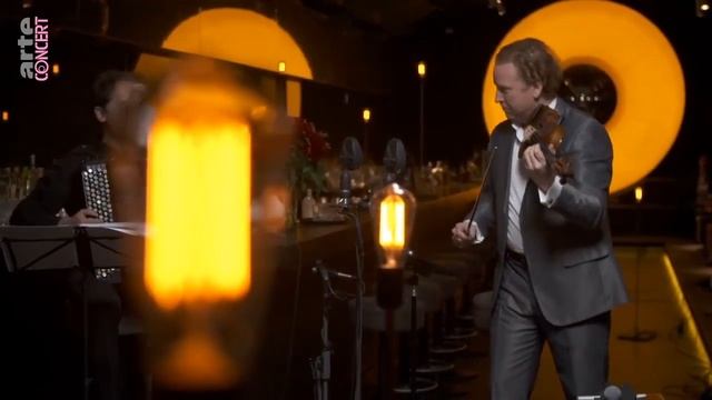 Daniel Hope (violin) & Aydar Gaynullin (accordion) play Bartok's Six Romanian Folk Dances!!! смотреть онлайн