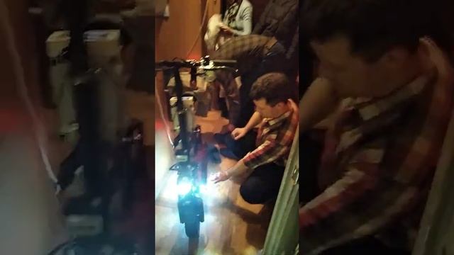 17.03.2022 Народ собирается домой / И Серёгин электросамокат / смотреть онлайн