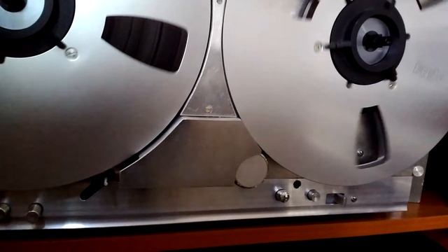 Катушечный магнитофон Приставка "Союз-111" для прослушивания часть1 (проигрывание) смотреть онлайн