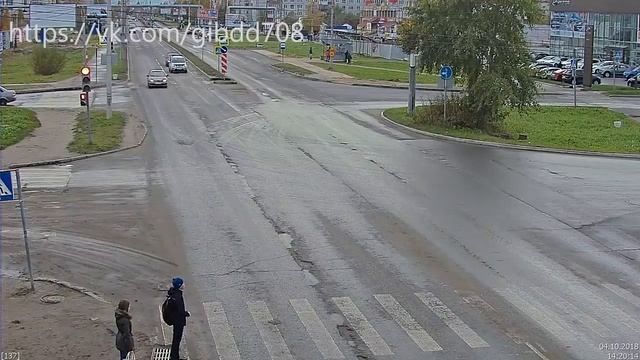 Наезд на ребенка. Московский-Галушина. Архангельск. 04.10.2018 смотреть онлайн