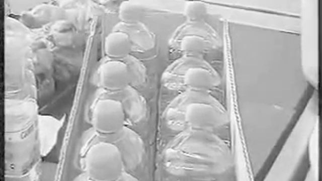 В столовой 1999 г