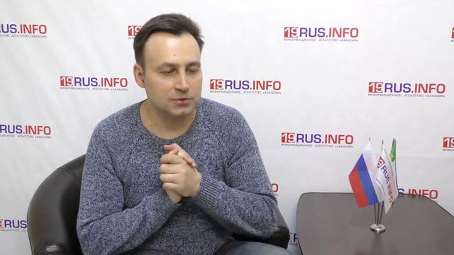 Владислав Косарев милым дамам: пусть мужчины поддерживают огонь любви в ваших сердцах смотреть онлайн