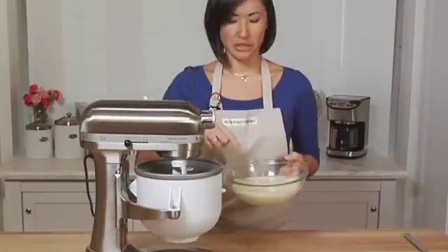 KitchenAid Stand Mixer Ice Cream Maker Attachment смотреть онлайн