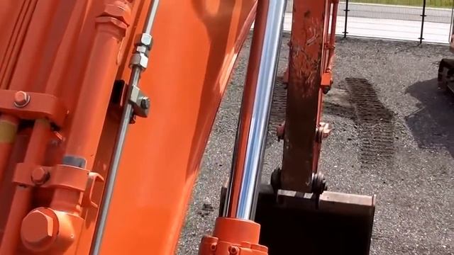 Гусенинчый экскаватор Hitachi ZX 210 LCN 3_2-я часть смотреть онлайн