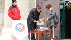 Пикет у входа в стационарный избирательный участок