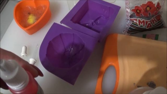 Мыло скраб из мака и кофе.