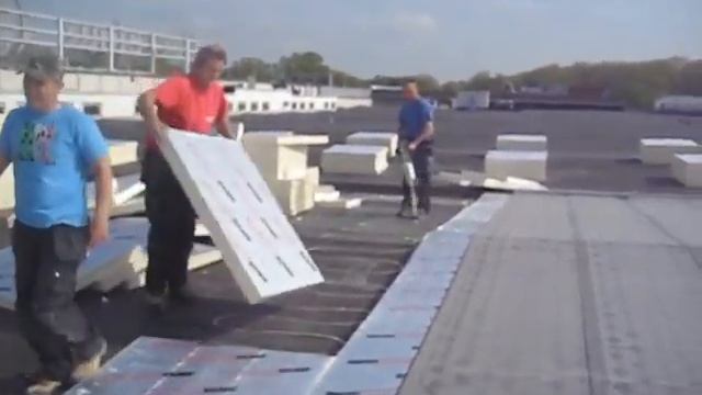 Монтаж PIR утеплителя при помощи клея Millennium One Step и аккумуляторного пистолета смотреть онлайн