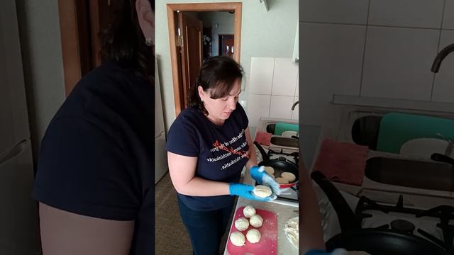 Жарю сырники ✅ Разговоры на кухне? будни домохозяйки из Сочи? смотреть онлайн