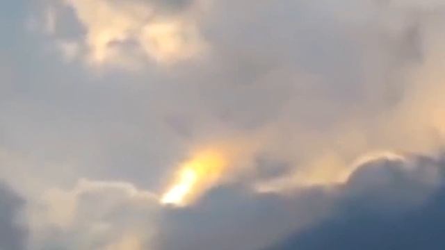 Странные аномальные явления в небе смотреть онлайн