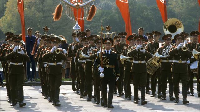 Марш "Боевые друзья" смотреть онлайн