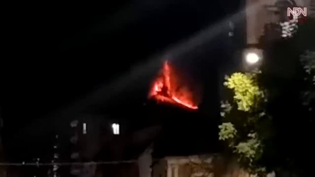 Europe's largest Volcano is Alive! Mount Etna Erupts, Sicily, Italy смотреть онлайн