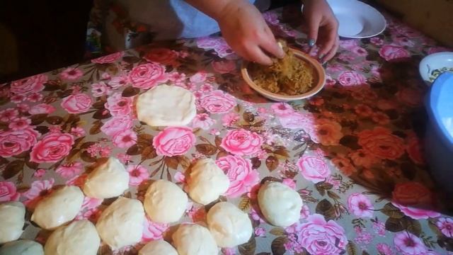 Жареные пирожки. Бюджетное тесто для жареных пирожков. смотреть онлайн