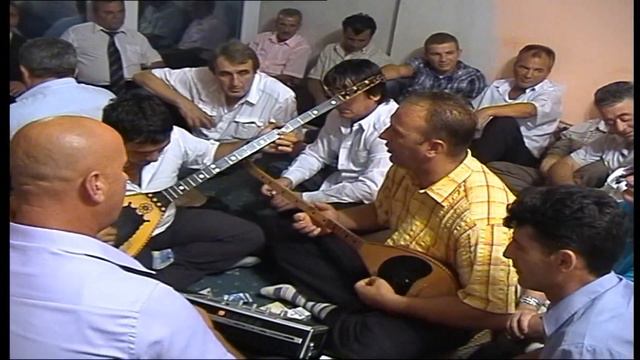 Xeni e Sinani - "A thu n'luft eshte Azem Galica" смотреть онлайн