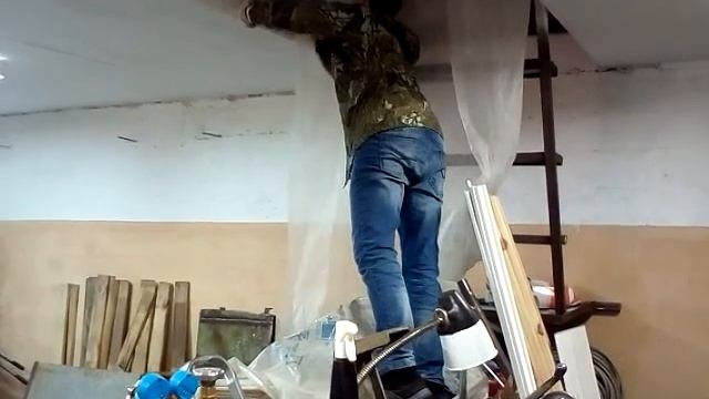 Сайдинг на потолок. Продолжаю облагораживать гараж. смотреть онлайн