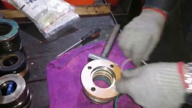 Ремонт гидроцилиндра IVECO. "Ковши74". смотреть онлайн