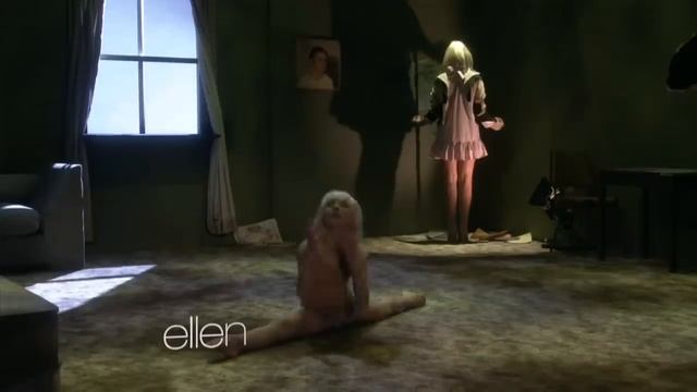 Sia Performs 'Chandelier'