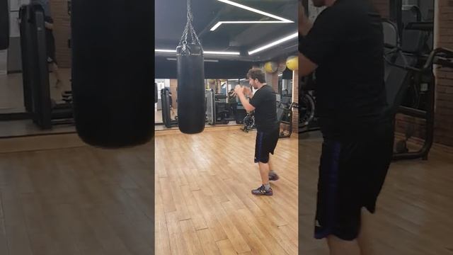 round house middle kick lead-rear смотреть онлайн