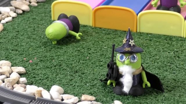 The Funlings 5 Little Monkeys Jumping On The Bed Nursery Rhymes Story смотреть онлайн