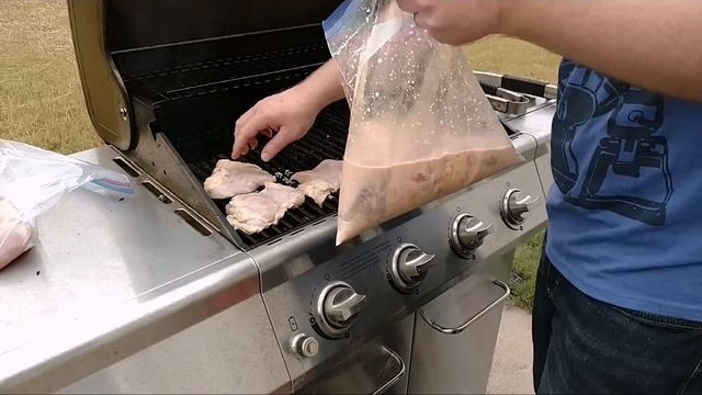 Setup Nexgrill Gas Grill to Use Lava Rocks смотреть онлайн